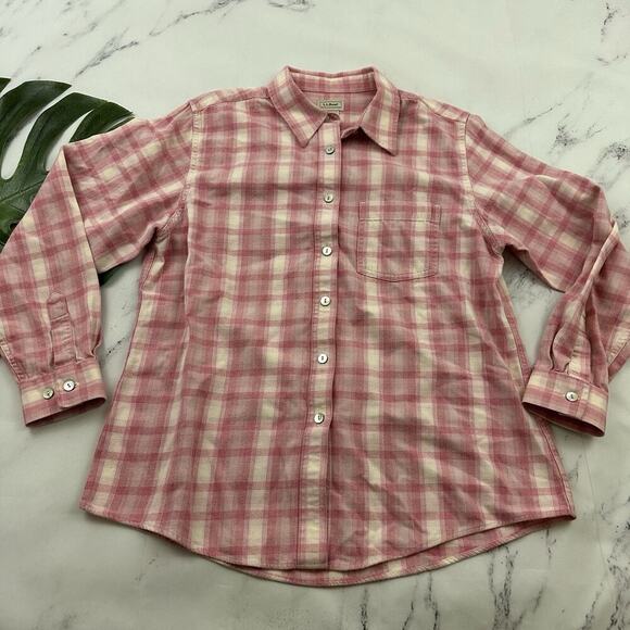 LL Bean Womens Flannel Shirt Size M Pink Cream Plaid Long Sleeve Button Up - Picture 1 of 11